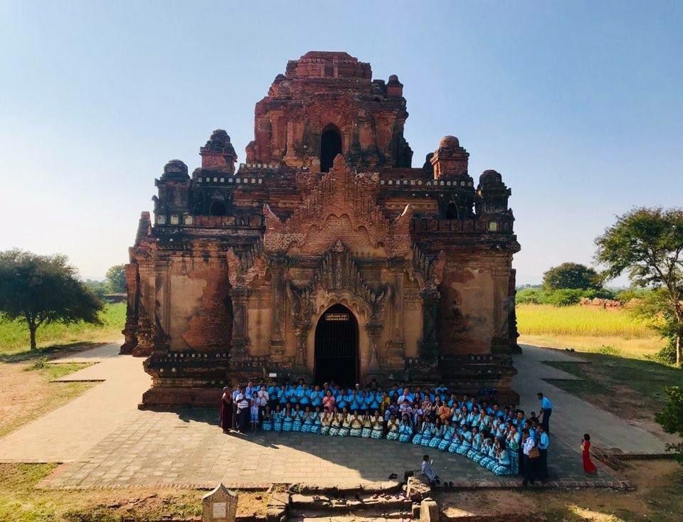 November 23-2018 " နရသီဟပတေ့ " ဘုရား အတွင်း စကြန် ပတ်လမ်း ၊ သဲ ကျောက်ပြား ခင်း ၊ ဘုရား လေးဆူ ရောင်တော်ဖွင့် ခြင်း ကုသိုလ် ။